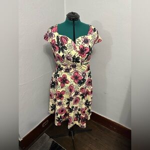 Hanpceirs Cream Floral Dress